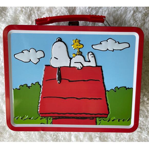 Peanuts Snoopy Red Dog House Woodstock Fun Tin Lunch Box NEW Cartoon - Picture 2 of 11